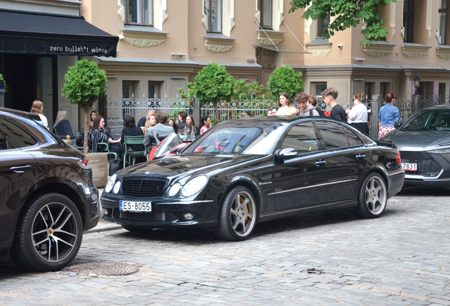 Mercedes-Benz E 55 AMG