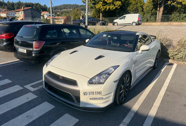Nissan GT-R 2013