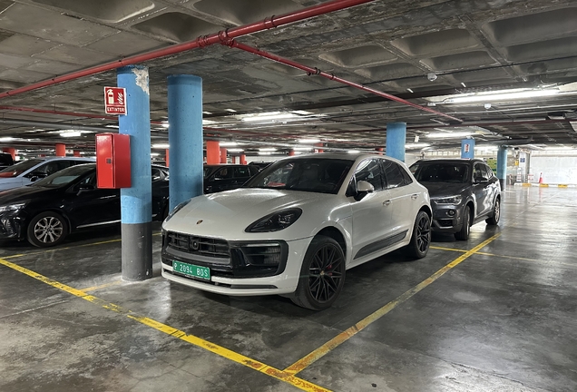 Porsche 95B Macan GTS MkIII