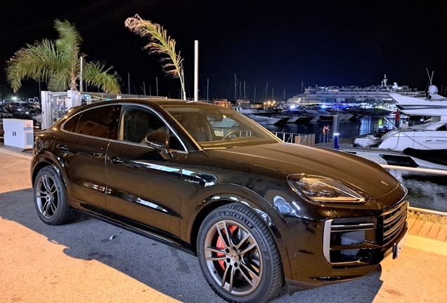 Porsche Cayenne Coupé Turbo E-Hybrid