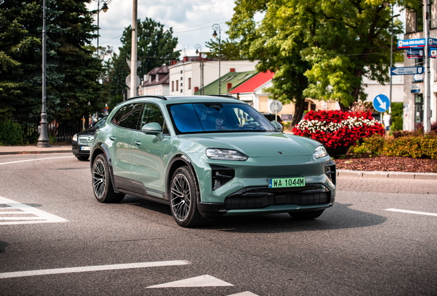 Porsche Cayenne Turbo Electric