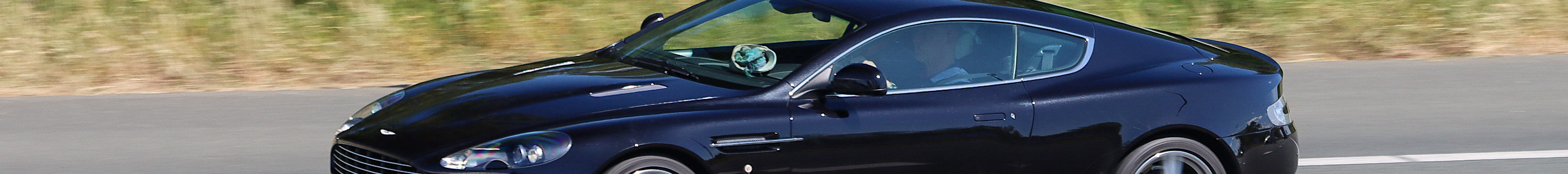 Aston Martin DB9