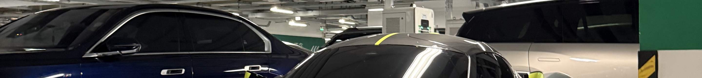 Aston Martin Valhalla