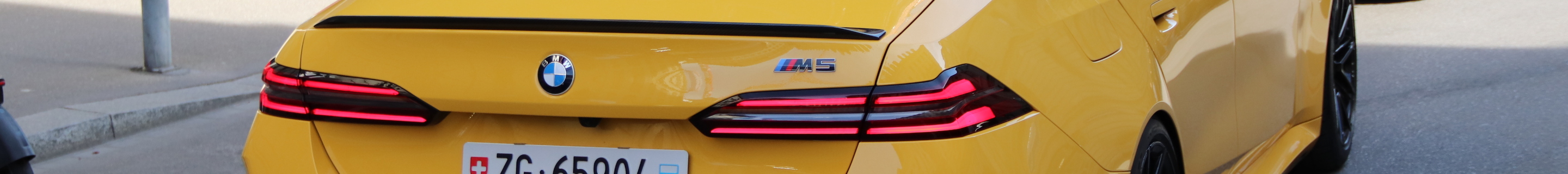 BMW M5 G90