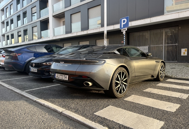 Aston Martin DB11
