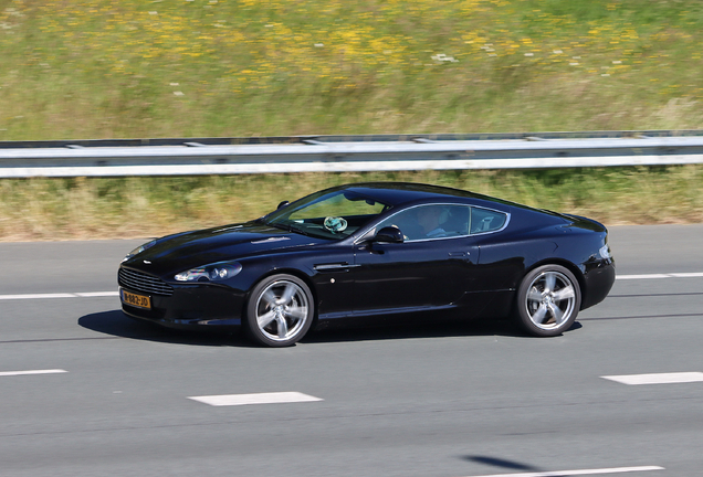 Aston Martin DB9