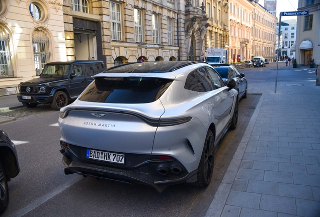 Aston Martin DBX707