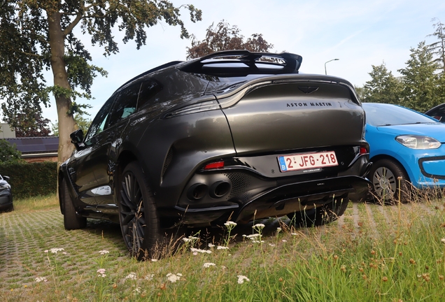 Aston Martin DBX707