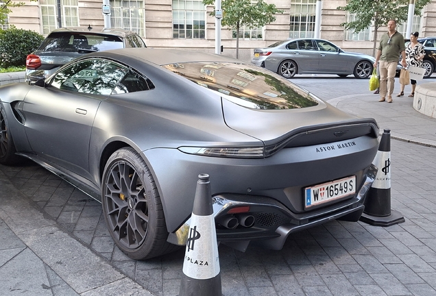 Aston Martin V8 Vantage 2018