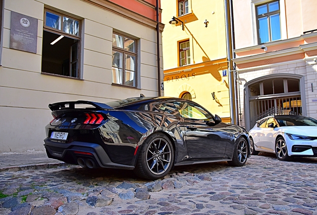 Ford Mustang Dark Horse 2024