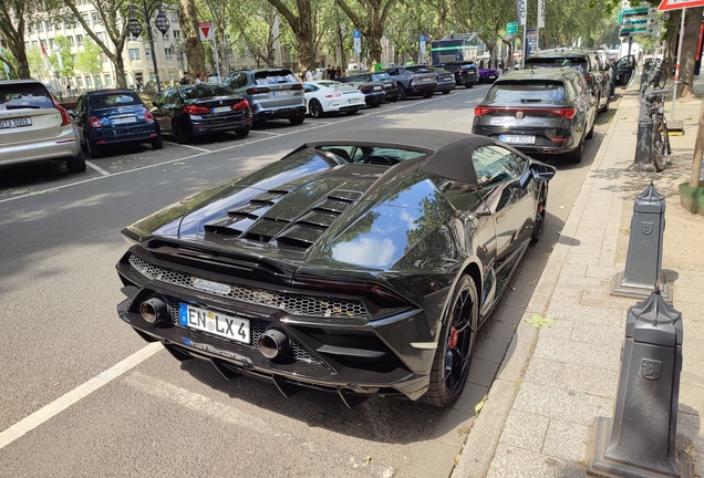 Lamborghini Huracán LP640-4 EVO Spyder