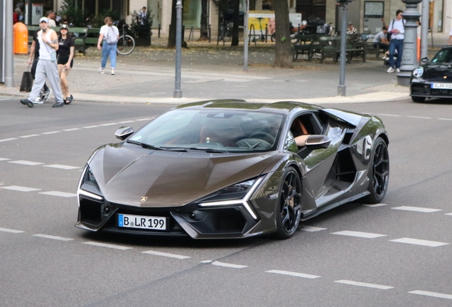 Lamborghini Revuelto