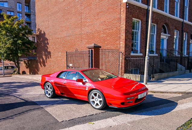 Lotus Esprit V8
