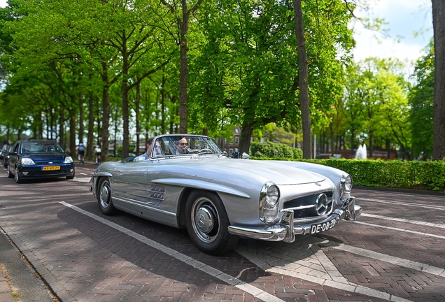 Mercedes-Benz 300SL Roadster
