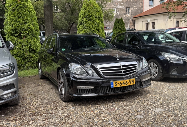 Mercedes-Benz E 63 AMG S212