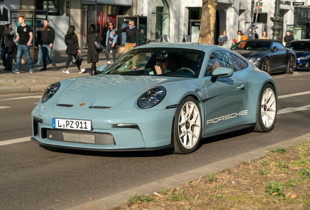 Porsche 992 S/T