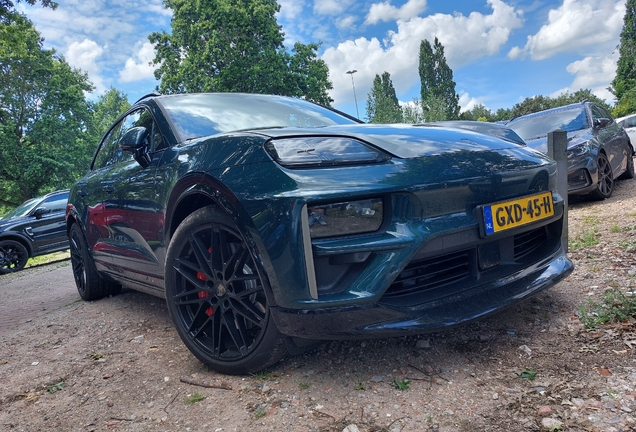 Porsche Macan EV Turbo