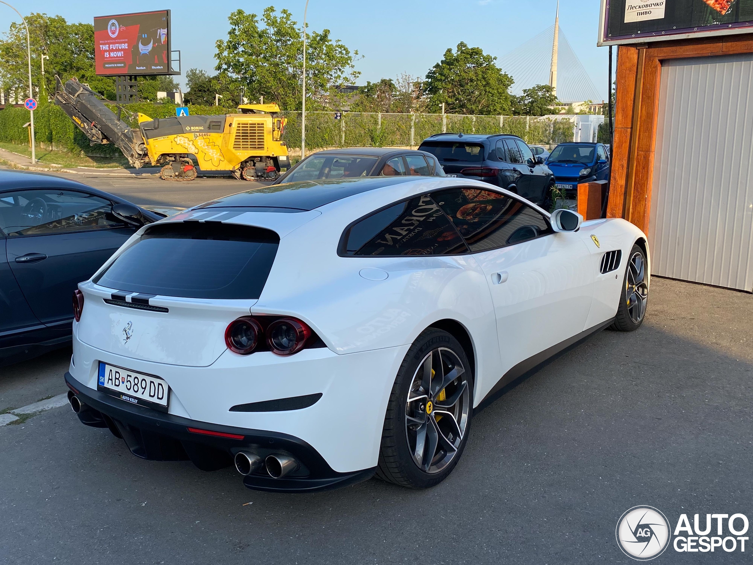 Ferrari GTC4Lusso T