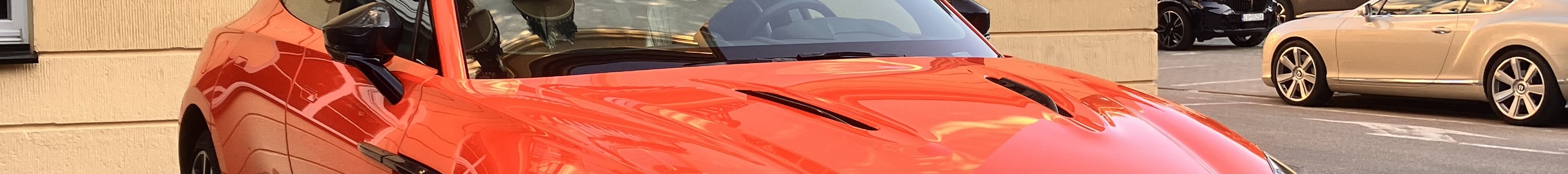 Aston Martin DBX