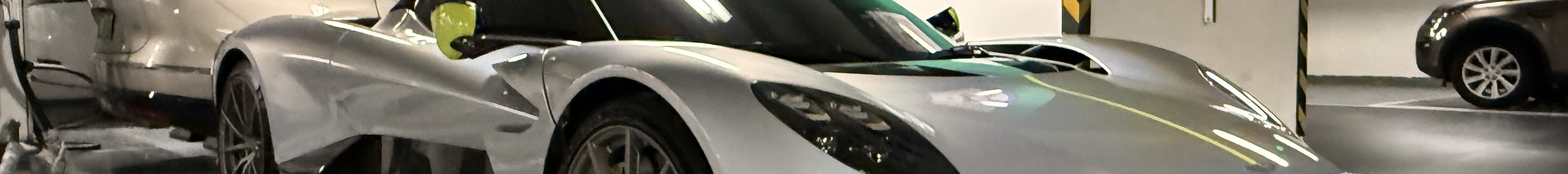 Aston Martin Valhalla