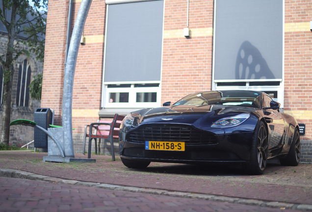 Aston Martin DB11