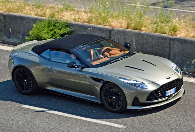 Aston Martin DB12 Volante