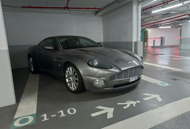 Aston Martin DB9 Volante