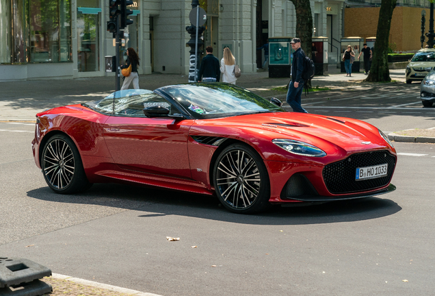 Aston Martin DBS Superleggera Volante