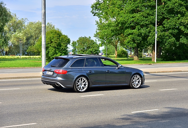 Audi RS4 Avant B8