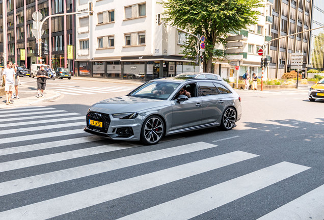 Audi RS4 Avant B9