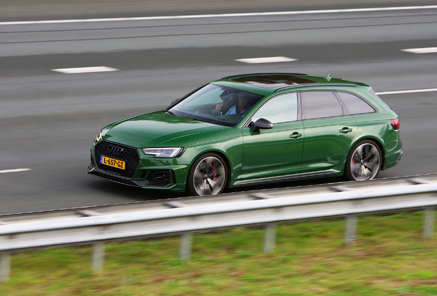 Audi RS4 Avant B9