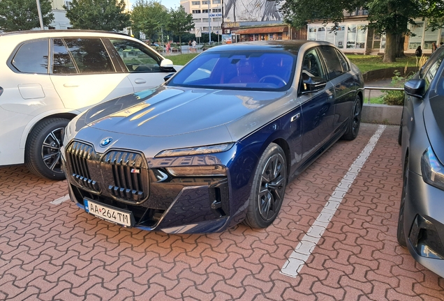 BMW M760e xDrive
