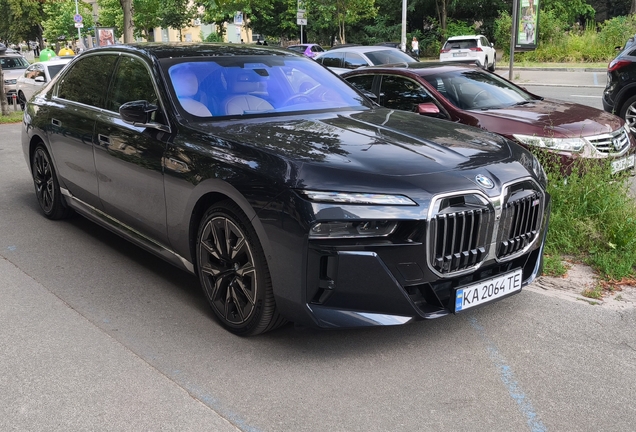 BMW M760e xDrive
