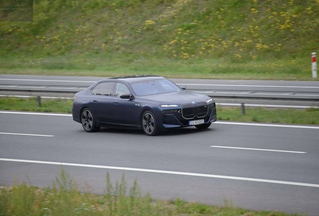 BMW M760e xDrive