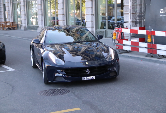 Ferrari FF
