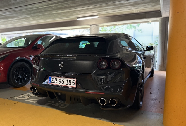 Ferrari GTC4Lusso
