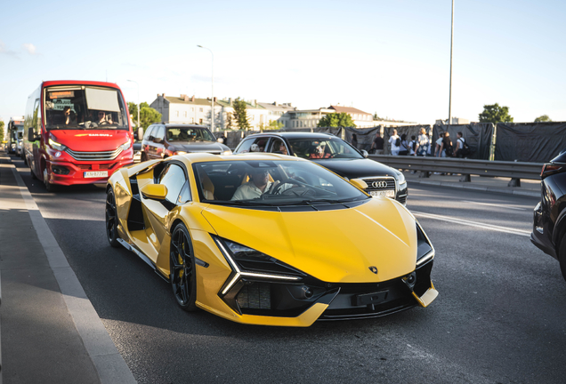 Lamborghini Revuelto