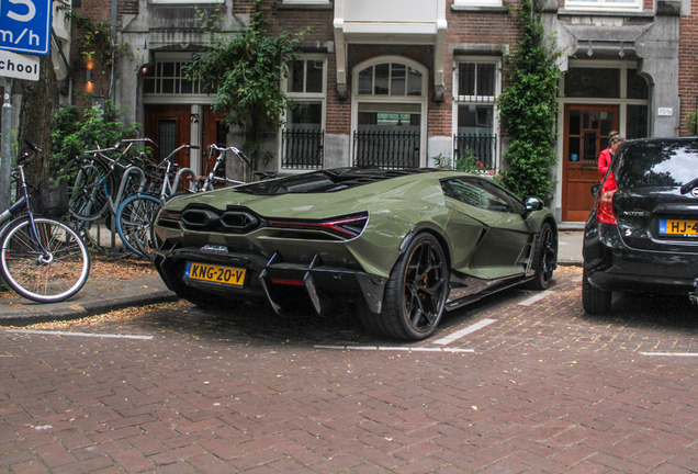 Lamborghini Revuelto
