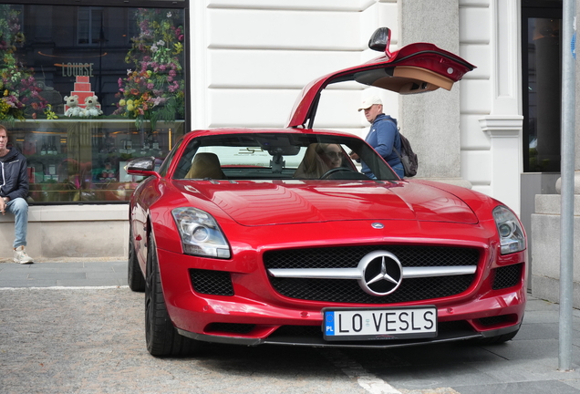 Mercedes-Benz SLS AMG