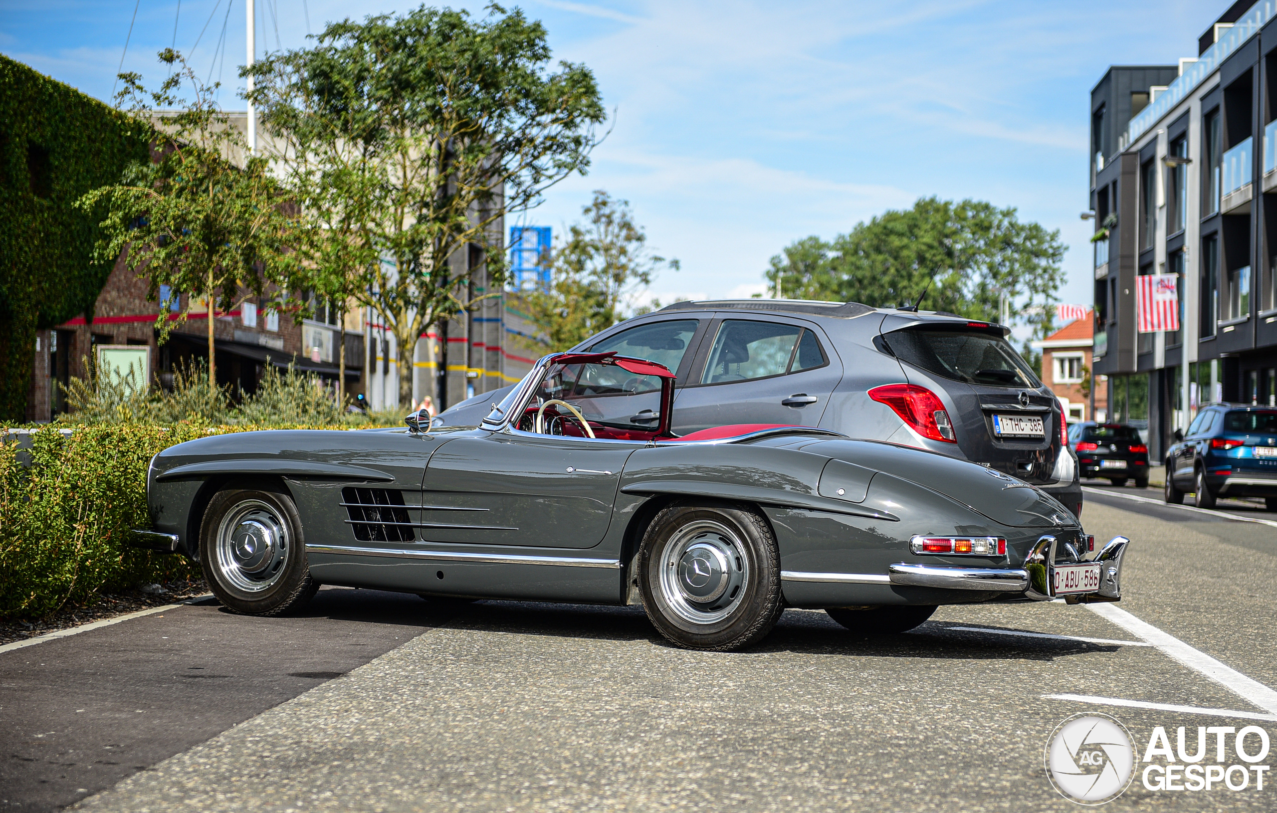 Mercedes-Benz 300SL Roadster