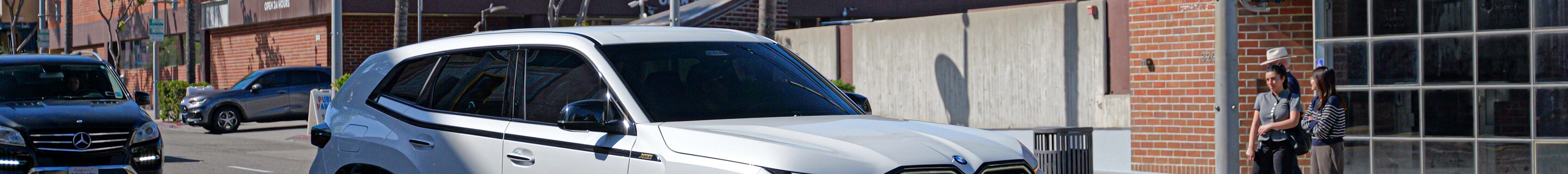 BMW XM G09