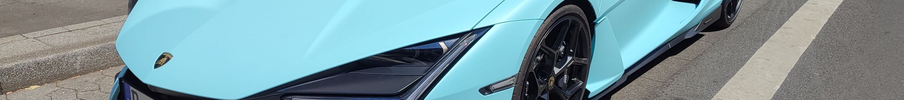 Lamborghini Revuelto