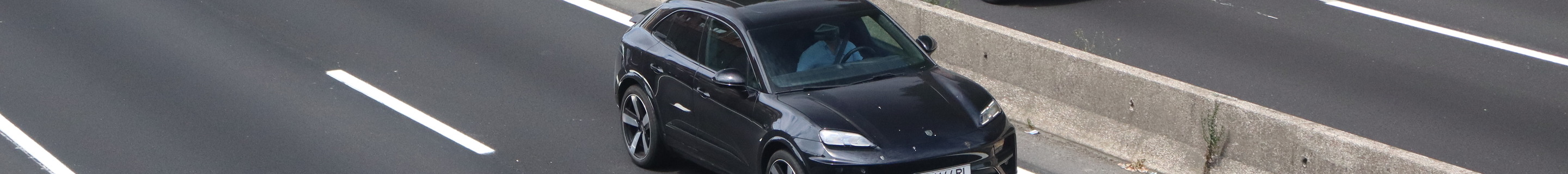Porsche Macan EV Turbo