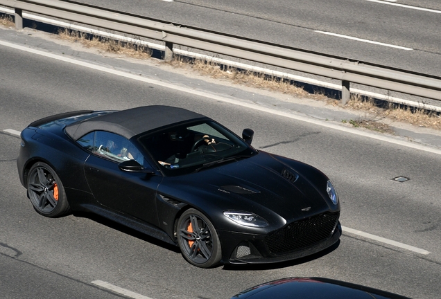 Aston Martin DBS Superleggera Volante