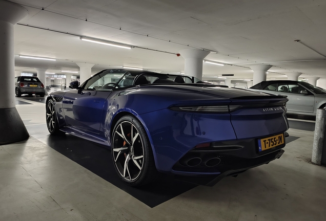 Aston Martin DBS Superleggera Volante