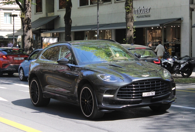 Aston Martin DBX707