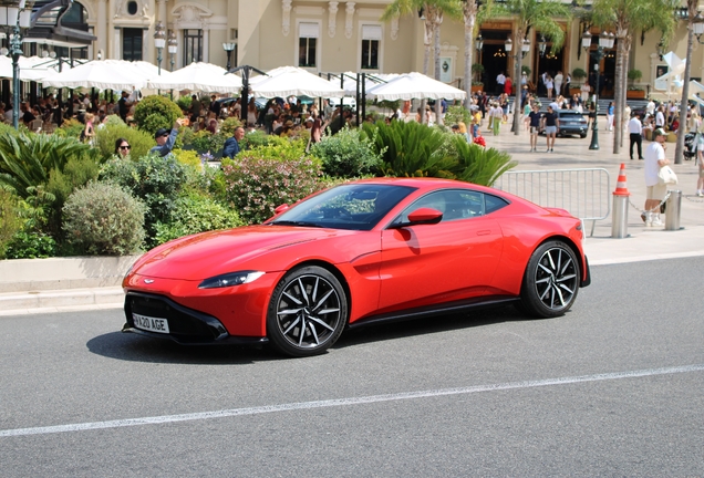 Aston Martin V8 Vantage 2018