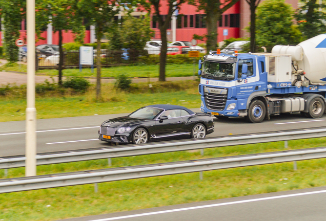 Bentley Continental GTC V8 2020
