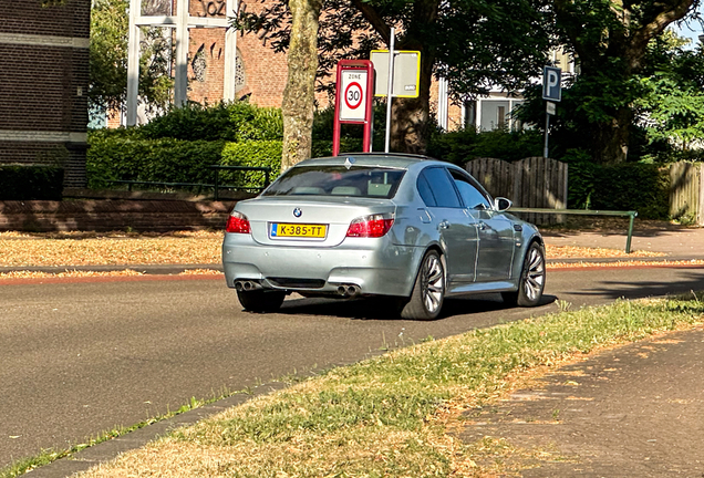 BMW M5 E60 2005