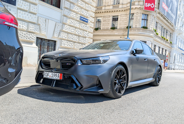 BMW M5 G90